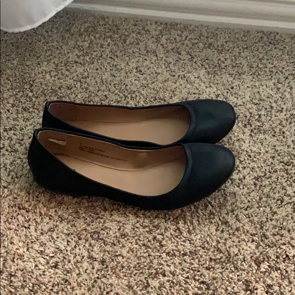 black flats